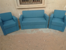 Salon canapé fauteuil Confection et vente de salons.
Nous mettons en vente de salons
À des prix abordables avec livraison gratuite sur Dakar
