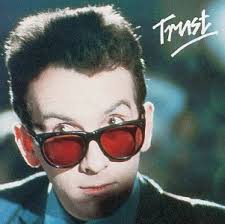 Disque 33 Tours - Elvis Costello - Trust Liste des titres
Disque : 1
1	Clubland
2	Lover