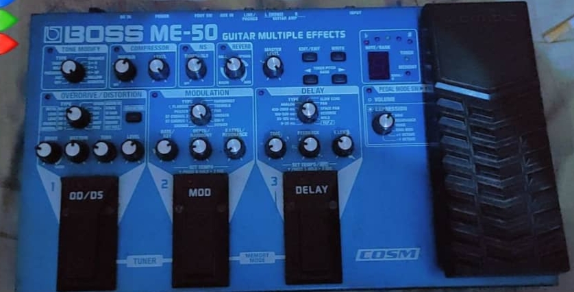 Pédalier multi effets guitare Boss ME-50 excellent etat