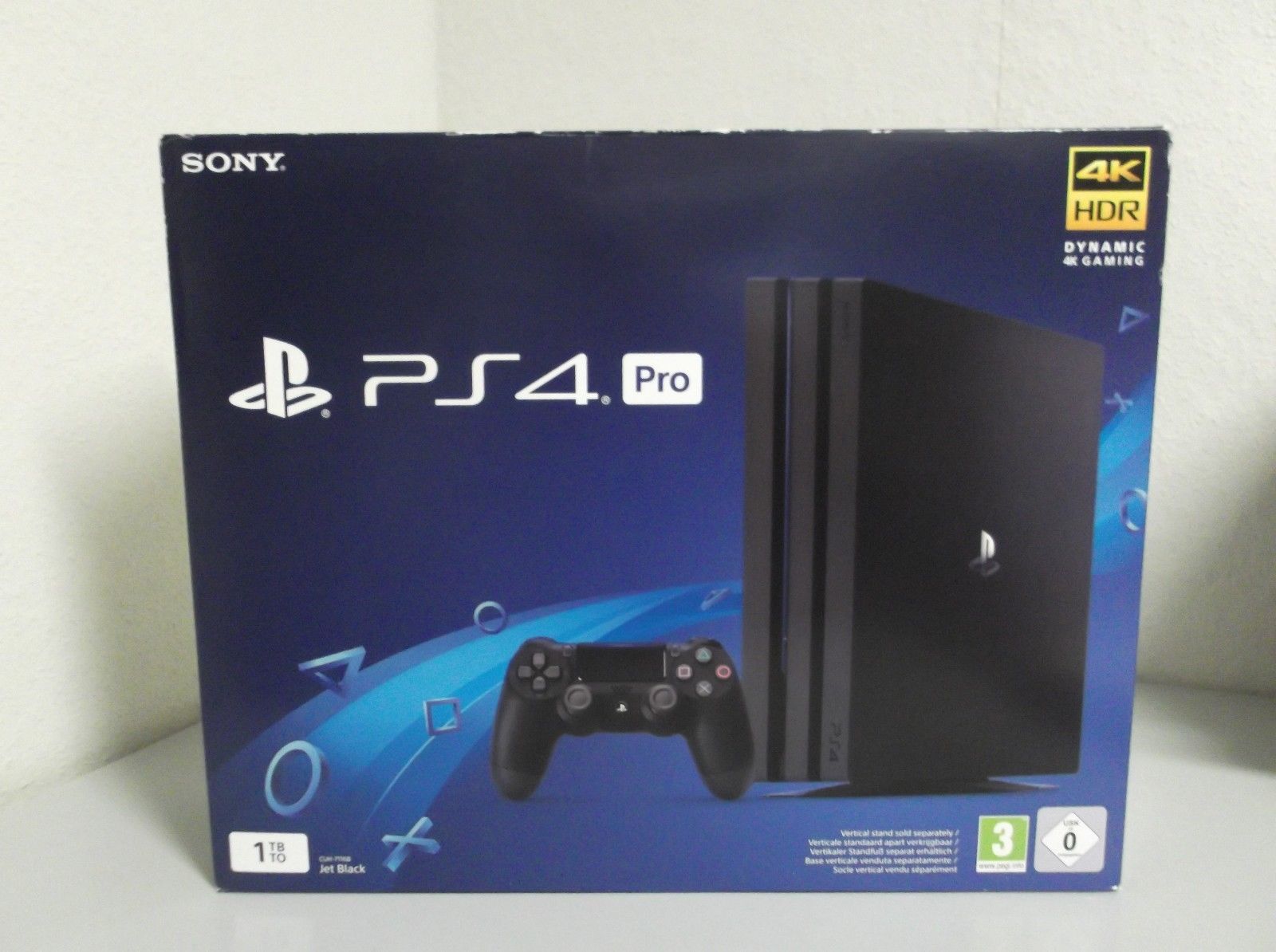 Sony PlayStation 4 Pro - PS4 Pro 1TB 4K Console à Plateau
