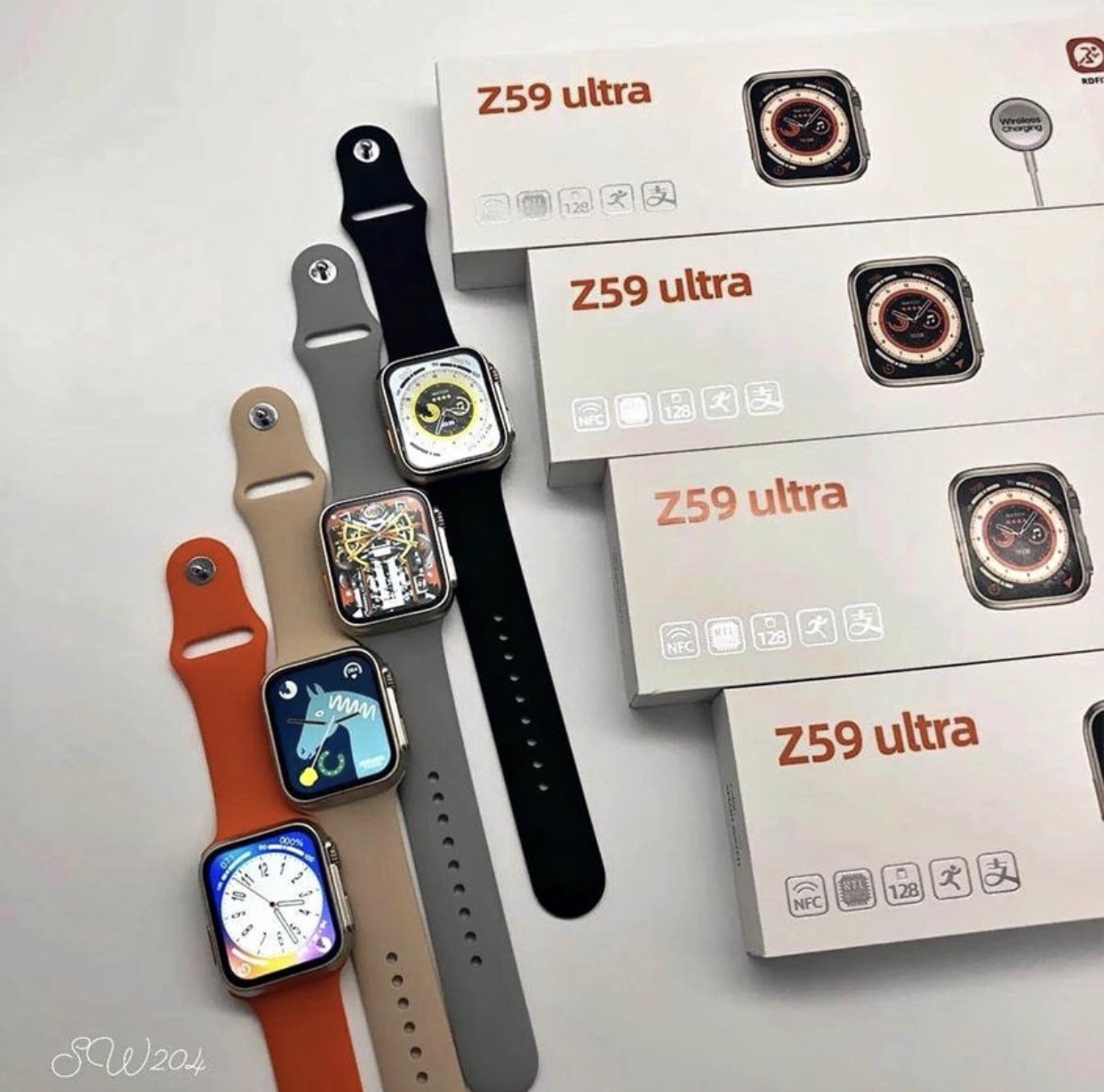 Apple Watch ultra 8  Modèle Z59 Apple Watch ultra 8 
La montre connectée, aussi appelée « montre intelligente » ou en anglais smartwatch est une montre électronique qui intègre des fonctions de communication élaborées : réception-émission d