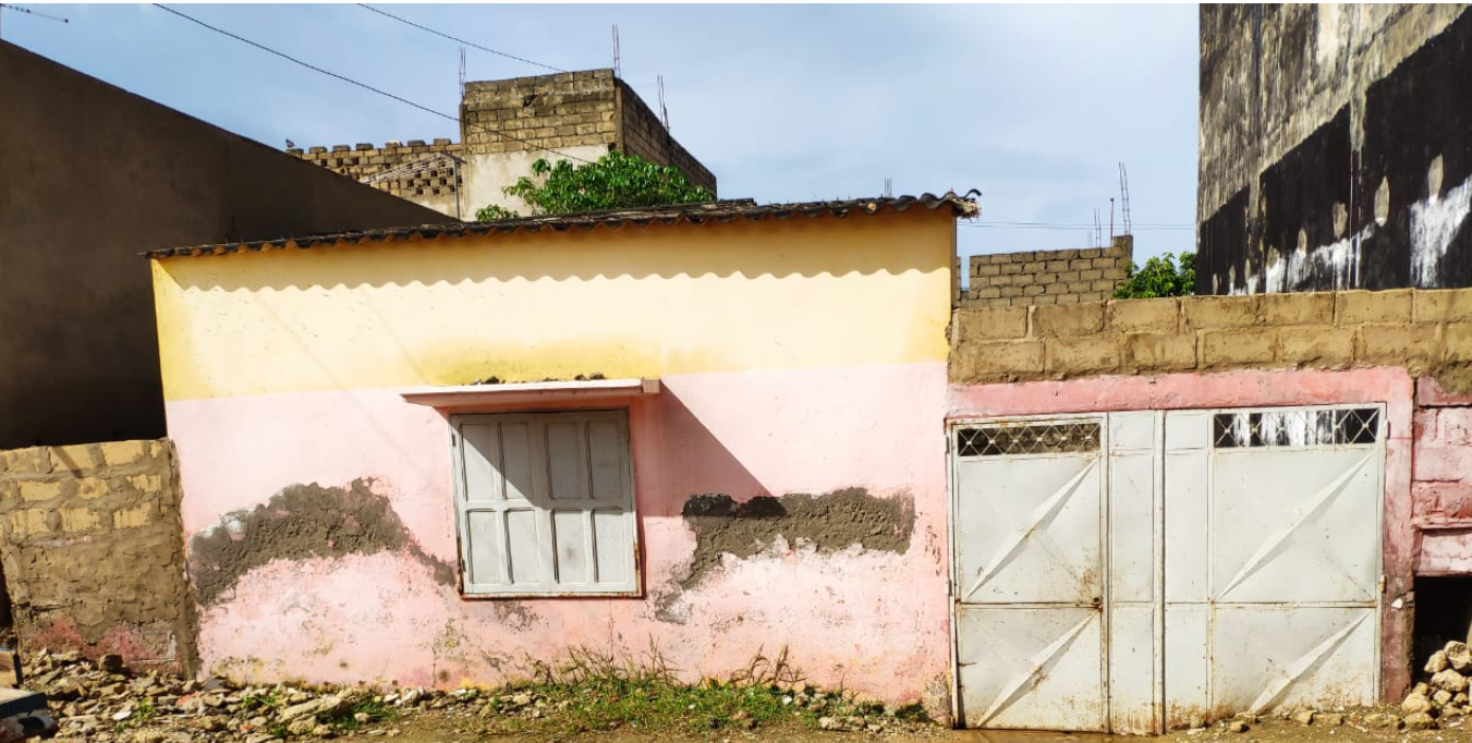 Vente maison zac Mbao maison de 165m² à vendre à la cité SDV bail individuel 