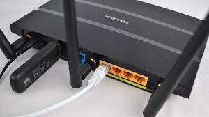TP-Link Archer C7 DualBand AC1750 Mb + Clé 3G/4G Vends routeur  Multifonction TP-Link Archer C7 DualBand AC1750 Mb  avec sa  Clé internet 3G/4G qui prend toute les puce internet. Connexion internet très rapides .  il peut aussi Amplifier un signal wifi à 100m par Wifi ou cable. idéal pour les applications gourmandes en Bande passante comme l