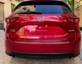 Mazda cx5 GT Mazda cx5 GT 
ANNÉE : 2018 
Kilométrage : 78000 
Intérieur cuir 
Toit ouvrant 
Version 4x4 
Venant déjà dédouané 
Prix : 16.000.000 . Pour plus d