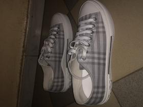 Chaussures BURBERRY 