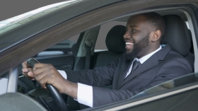 Je suis à la recherche de travail  chauffeur.