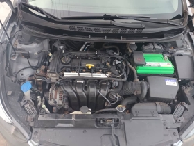 Vente Hyundai Elantra automatique intérieur tissus caméra de recule toi ouvrant très propre.
En très bon état 