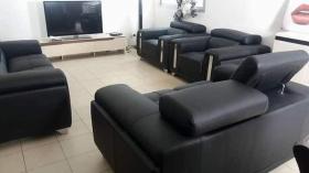 Salons en croute de cuir 7 places 54 Salons en croute cuir de 7 places à 1.400.000 disponibles à Inov Meuble
livraison OFFERTE dans la ville de Dakar
N