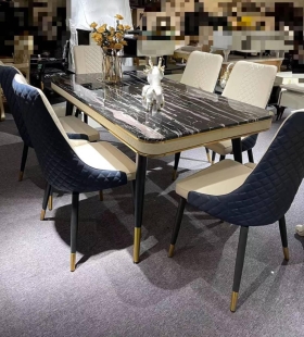 Tables à manger Tables à manger à 6 chaises importées de haute qualité et solides, très uniques et élégantes pour embellir votre salon en provenance de Turquie. prix à partir de 425 000cfa
livraison et installation gratuites
