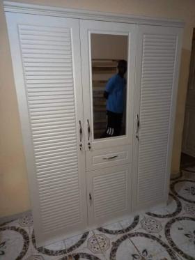 Armoires de Chambres Des armoires de chambre en bois de 3 et 4 battants neufs et de qualités supérieures sont disponible chez Top Produits et Services.
Livraison + montage GRATUITS dans la ville de Dakar
Contactez-nous pour en savoir plus.