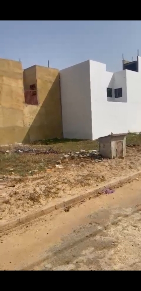 UNE OPPORTUNITÉ À SAISIR TERRAIN À VENDRE  VOUS QUI CHERCHEZ UN BIEN
 UN TERRAIN EN BODURE DE ROUTE À KOUNOUNE À CÔTÉ DE LA MARINE FRANÇAISE VERS LES ALMADIES 2 À VENDRE TRÈS ACCESSIBLE UNE OPPORTUNITÉ À SAISIR

NATURE : TITRE FONCIER 
