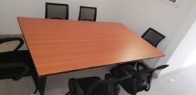 Table de réunion  Offrez-vous une table de réunion de chez Inovmeuble à partir de cent quatre-vingt mille. 

Les prix varient en fonction du modèle et du nombre de place


Livraison et montage gratuit dans la ville de Dakar