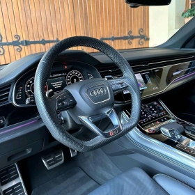 Audi rsq8 année 2023 
automatique essence climatisé  moteur d