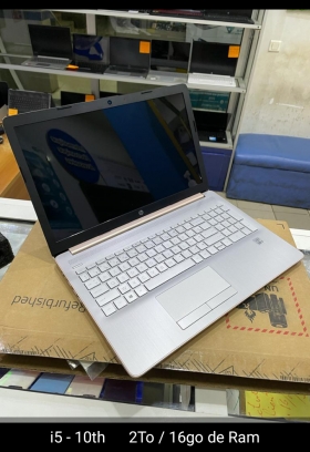 Hp laptop 15 Core i5. 10th generation RAM 16 go Disque dur SSD 1 téra facture plus garantie livraison 2000