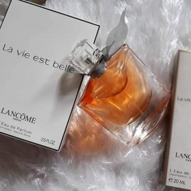 Parfum la vie est belle Lancôme  Parfum la vie est belle de Lancôme disponible. Réservez dès maintenant au 777182531.