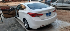 Hyundai elantra 2012E