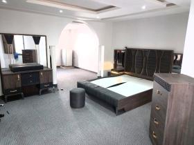 Chambre à coucher turque hj8 Chic chambres à coucher modèle turque neuves et importées, matériels solides et durables à partir de 1.500.000
 disponible chez Inov Meuble.
Livraison et montage gratuit dans la ville de Dakar .
N