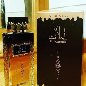 Parfum Ahlaamak pour homme Parfum Ahlaamak parfum oriental à base de Oud pour homme.Réservez dès maintenant.