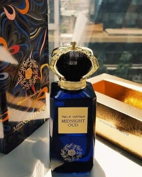 Parfum Midnight Oud pour femme Parfum Midnight Oud, un must have à se procurer sans plus attendre.Un parfum oriental chaud aux notes boisées, florales et épicées .
Idéal à offrir ou faire plaisir.