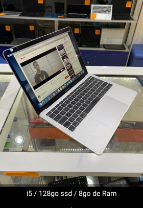 MacBook air 2018 Core i5 RAM 8 go Disque dur 127 go SSD Facture plus garantie livraison 2000