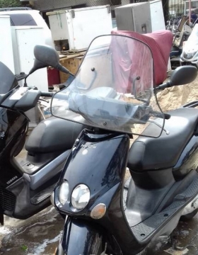  Moto scooter  Bonjour nous vendons deux motos à un bon prix.
TEl : 775600503

