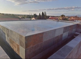 Carreaux piscine pierre bali italien 