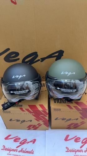 Casque moto Casque  Vega certifié pour votre securite disponible en deux couleurs