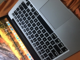MacBook Pro i5 Retina 
