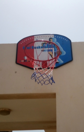Panier de basket-ball mural Panier de basket mural tout neuf à bon prix