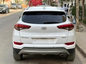 HYUNDAI TUCSON 2016 A VENDRE FICHE TECHNIQUE 

Année 2016,

Moteur Diesel 

Boite Automatique, 

intérieur cuire,

Grand Ecran, Caméra de recule et avant, 

Full options, commandes au volant, 

Kilométrage 86.444 km 

Véhicule en parfait état RAS.

PRIX NEGOCIABLE : 11 000 000 Fcfa

 *NICE CAR* NOUS SOMMES A VOTRE DISPOSITION.

#hyundai   #tucson   #véhiculesoccasion #voitures #automobile #hyundai2016  #promotion2024  #promo #followers #sports #àlaune #FacebookPage #câdeau #annonce #FordEscape #fordescapetitanium