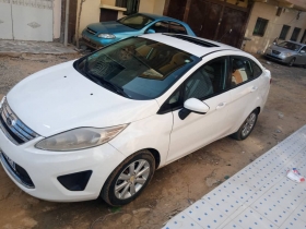 Ford Fiesta. Model 2012. Automatique Essence.  Ford Fiesta. Model 2012. Automatique Essence. 