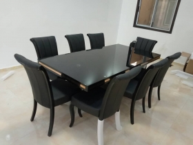 Table Table noire avec 8chaises