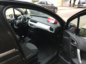 Citroën C3 Citroën C3 en vente 2012 achetée à 0 km. Etat neuf me contacter. Essence, manuelle ,climatisée et silencieuse