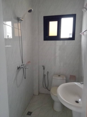 appartement f3 à louer aux almadies  A louer aux almadies derrière l