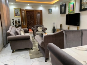 Maison meublée à vendre Majestueuse villa meublé R+2  construite en 2019