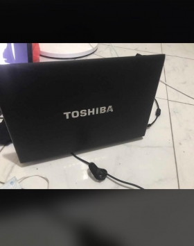 Ordinateur core i5 Vente icor 5 Toshiba ram 4go disk 500gb ecran 14 pouces bon état