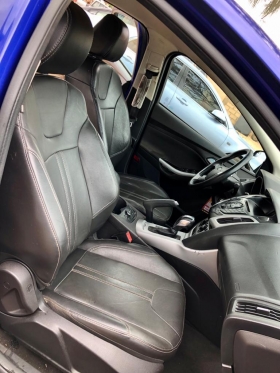 Ford Focus SE 2014 Ford ford SE 2014 
Automatique 
essence 
climatisé 
très propre
 kilométrage 100mil 
intérieur cuir 
jante allu 
plaque récente 
prix 3900000
