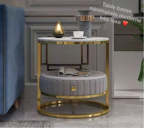 Table basse minimaliste à vendre