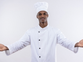 Offre service-cuisinier/cuisinière Vous cherchez un(e) cuisinier(e) pour votre maison, restaurant ou fast-food. Sen Taif emploi va vous placer un élément très expérimenté, sérieux et travailleur pour vous satisfaire. En plus de cela, nous vous assurerons un suivi clientèle impeccable. Pour plus d