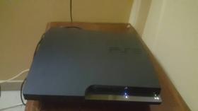 Console PS3 slim Console en bon état garantie pendant 2 mois.