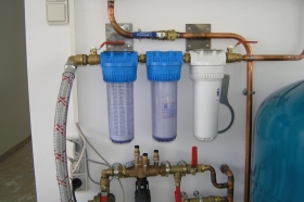 Filtre à eau Ces filtres eau potable sont des filtres à cartouche existants en version simple  double ou triple en seau de 5 litres et en osmose inverse