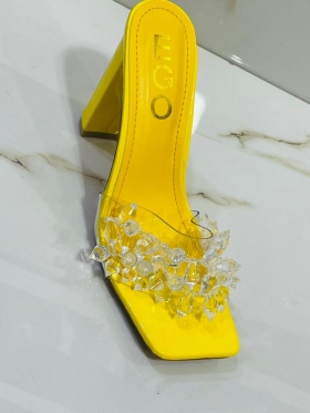 Chaussures avec cristaux à talon carré 