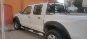 Pick Up double cabine NISSAN NP300