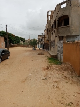 Terrain de 300 mètres carrés à vendre à Mbour Sénégal Terrain 300 mètres carrés à vendre à Grand Mbour2
A côté de l