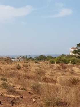 WANTERR TERRAINS 225m2 à YENN vue sur mer et AIBD
