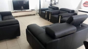 Salons Chine 7 places Salons en croute cuir de 7 places à 1.400.000 disponibles à Inov Meuble
Livraison OFFERTE dans la ville de Dakar
N