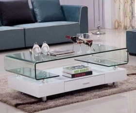 Table basse Table basse disponible.
