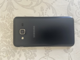 Samsung galaxy j3 Je vends mon téléphone Samsung j3 2016
quasi neuf tout fonctionne nickel pas de
problème peut prendre une carte mémoire
allant jusqu