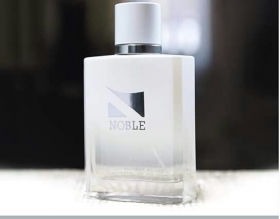 Parfum de classe NOBLE Parfum de classe NOBLE POUR HOMME.Parfum à base de musc ,de Oud,d
