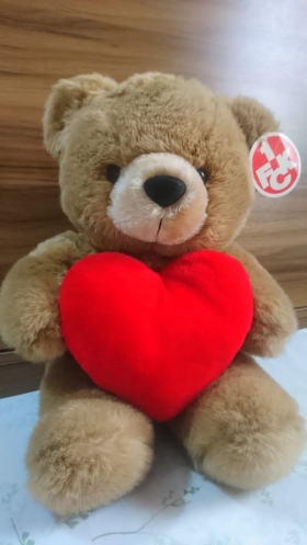 Nounours Teddy Love Mignon et adorable ours en peluche"teddy love" tout neuf  avec son etiqette d